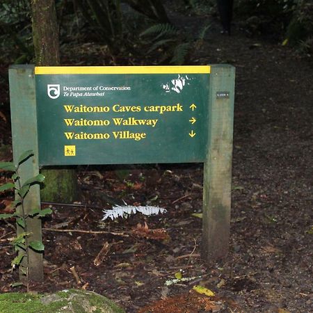 Waitomo Caves Guest Lodge Exterior foto